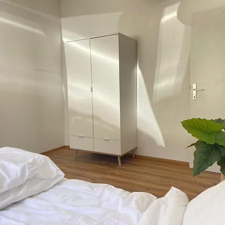 Bergluft 1 Modern With 2 Bedrooms 1 Hour From Vienna Parking & 24 Hour Self Check-in Apartman *